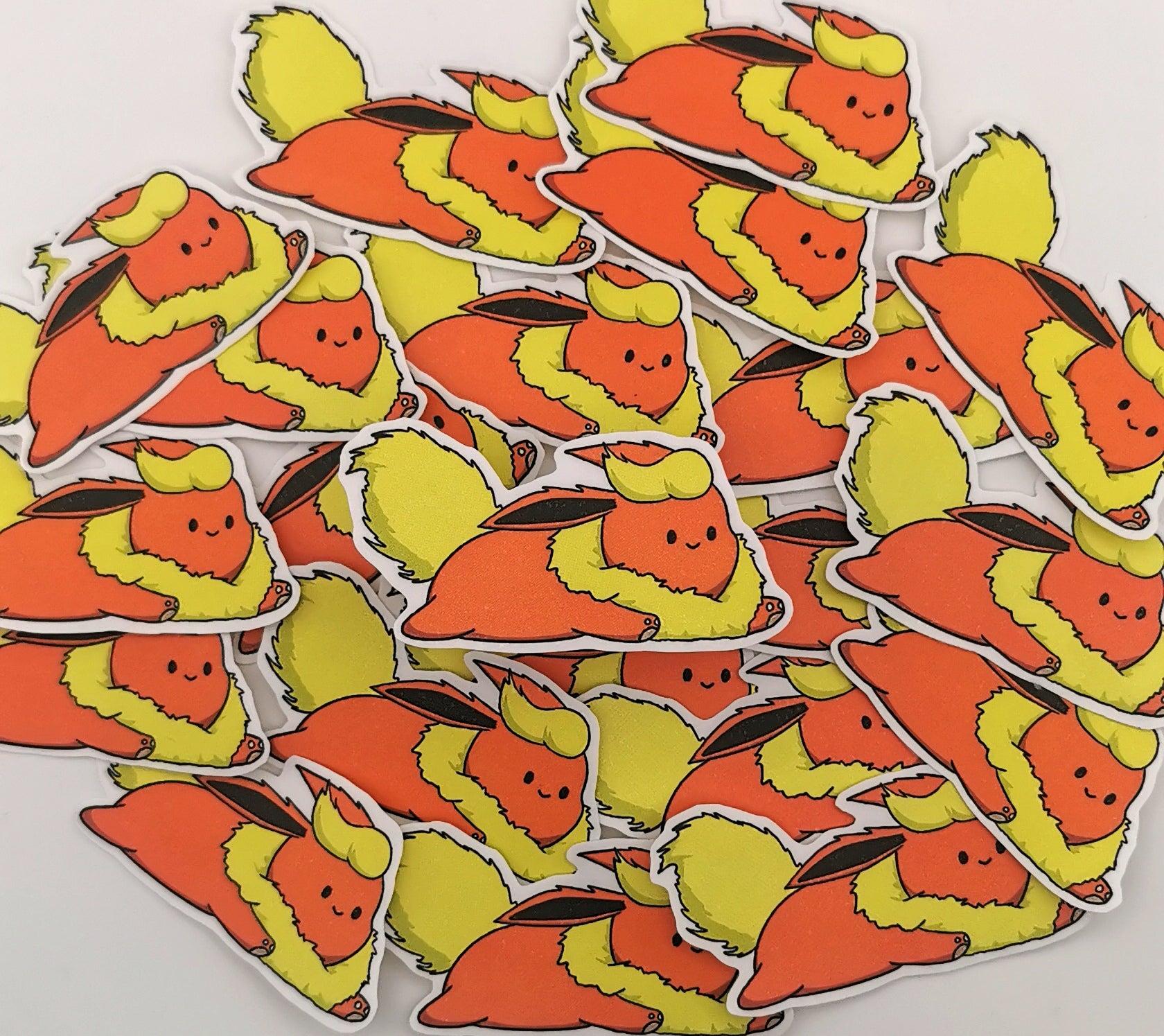 "Flammen Evee" Poki Sticker